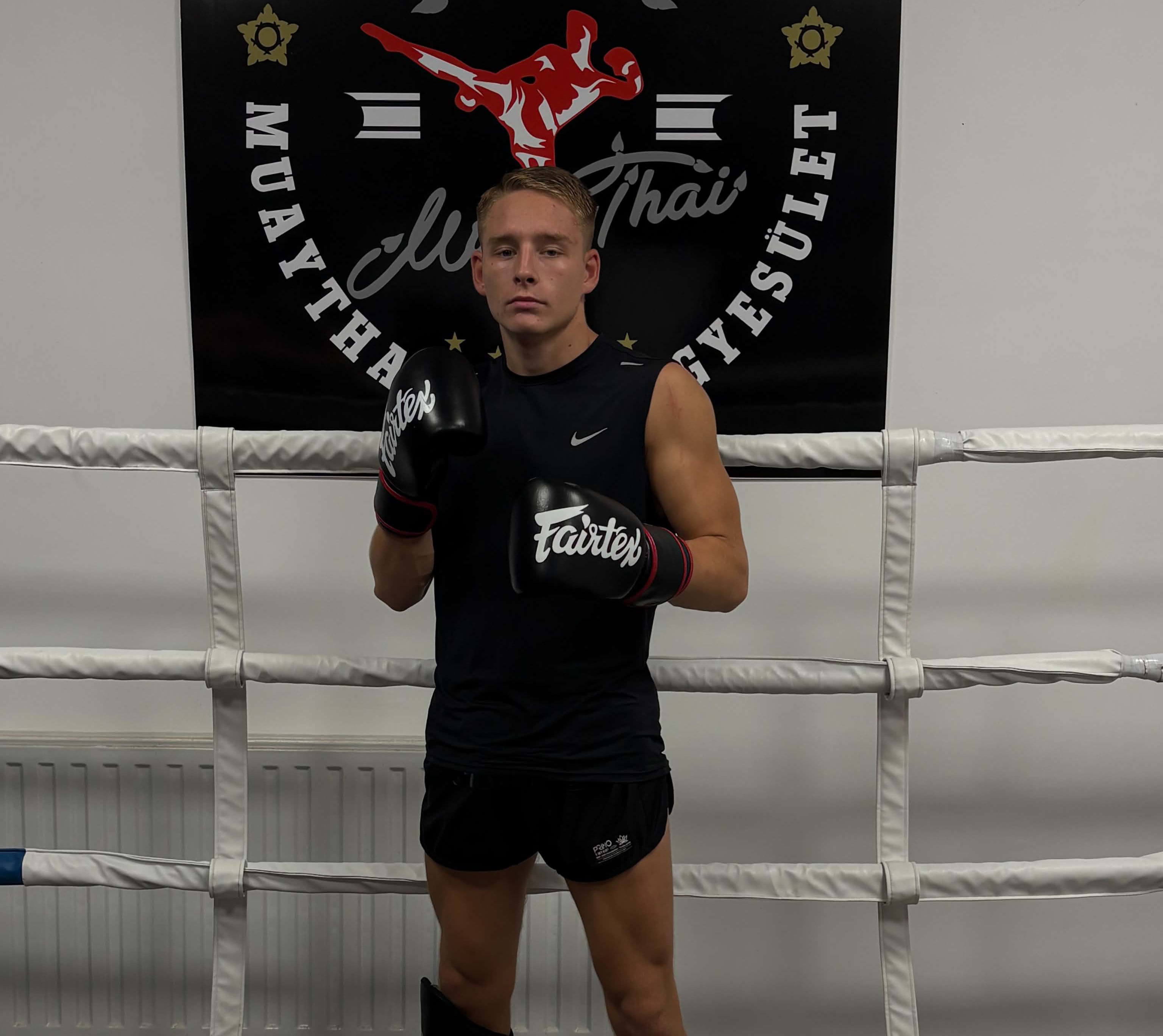 Józsa Szilárd a Muay Thai edzőteremben